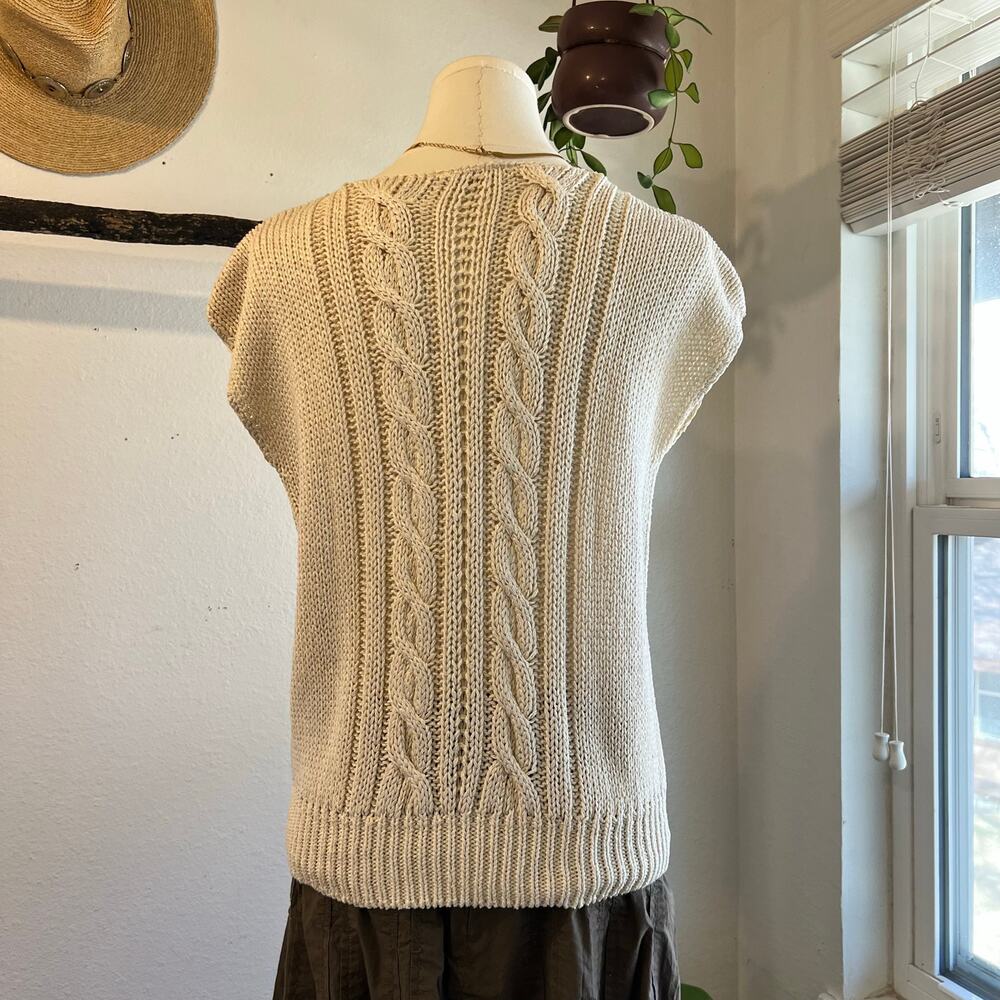 Vintage 90s Cream Cable Knit Sleeveless Chunky Pullover Sweater Size Medium - Picture 4 of 9